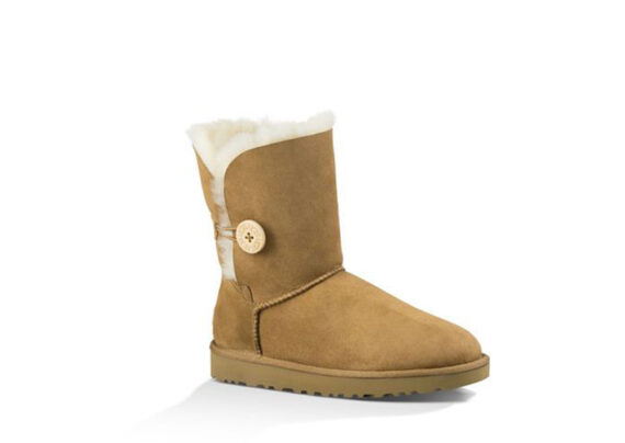 ⁦מגפי האגג דגם קלאסי כפתור קצר UGG BAILEY BUTTON SHORT⁩ – תמונה ⁦18⁩