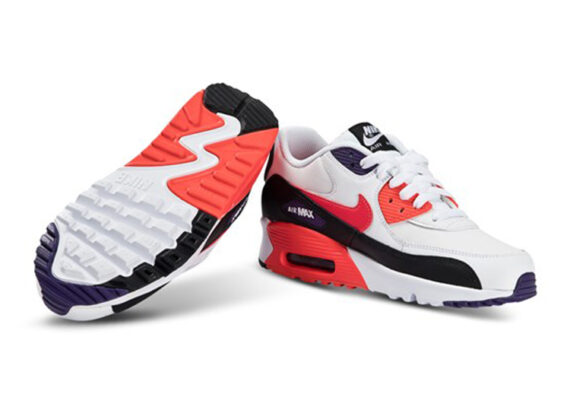 ⁦נעלי נייק-Nike Air Max 90 White and Bright Crimson⁩ – תמונה ⁦2⁩