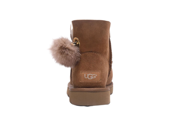 ⁦מגפי האגג דגם מיני פונפונים UGG Mini Pompon⁩ – תמונה ⁦4⁩