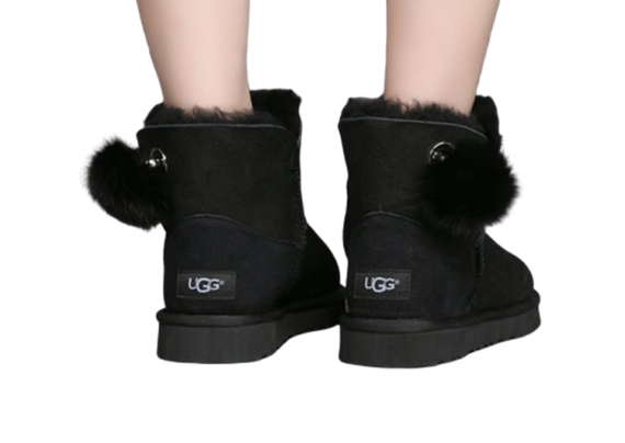 ⁦מגפי האגג דגם מיני פונפונים UGG Mini Pompon⁩ – תמונה ⁦5⁩