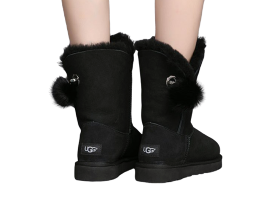 ⁦מגפי האגג דגם חצי פונפונים – UGG SHORT Pompon⁩ – תמונה ⁦5⁩