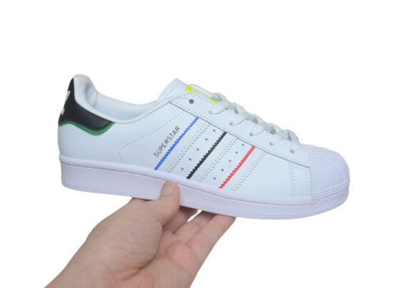 ⁦נעלי אדידס-ADIDAS Stan Smith - Anniversary White Rainbow Bar⁩ – תמונה ⁦4⁩