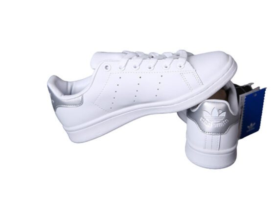 ⁦נעלי אדידס-ADIDAS Stan Smith - Silver Tail⁩ – תמונה ⁦3⁩