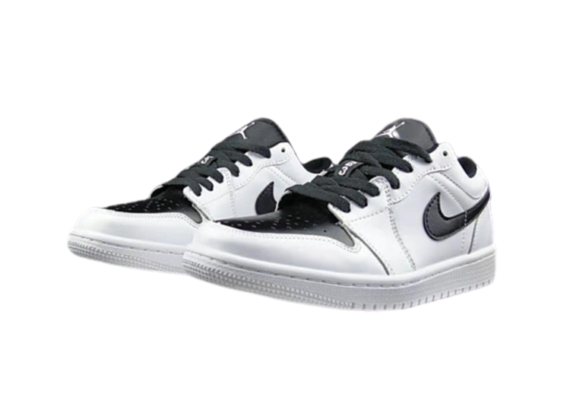 ⁦נעלי נייק-NIKE AIR JORDAN 1 LOW -WHITE-BLACK LOGO⁩ – תמונה ⁦2⁩