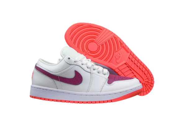 ⁦נעלי נייק-NIKE AIR JORDAN 1 LOW -WHITE-PURPLE LOGO⁩ – תמונה ⁦6⁩