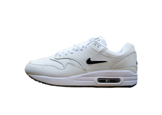 נעלי נייק-NIKE AIR MAX 2020-CREAM-BLACK LOGO