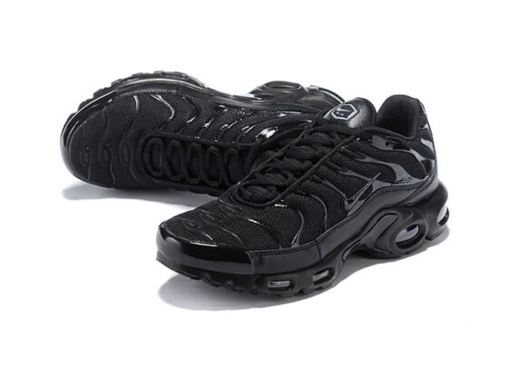 ⁦נעלי נייק-NIKE AIR MAX PLUS TN-BLACK⁩ – תמונה ⁦3⁩