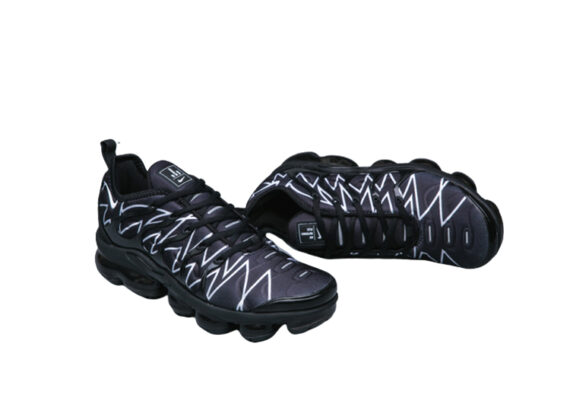 ⁦נעלי נייק-NIKE AIR MAX PLUS TN-BLACK-WHITE COMBO⁩ – תמונה ⁦3⁩