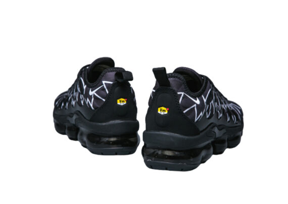 ⁦נעלי נייק-NIKE AIR MAX PLUS TN-BLACK-WHITE COMBO⁩ – תמונה ⁦5⁩