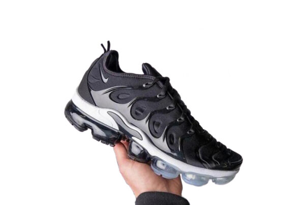 נעלי נייק-NIKE AIR MAX PLUS TN- GUN POWDER