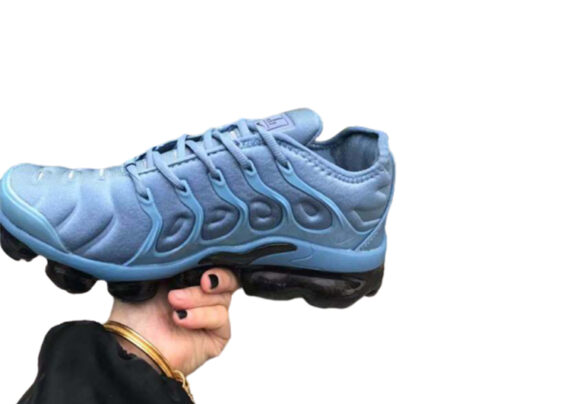 ⁦נעלי נייק-NIKE AIR MAX PLUS TN- SHAKESPEARE⁩ – תמונה ⁦4⁩