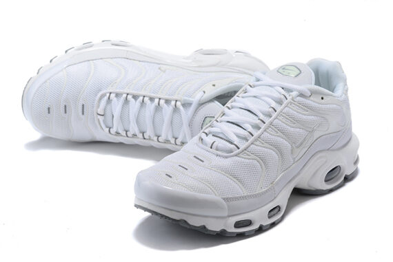 ⁦נעלי נייק-NIKE AIR MAX PLUS TN-WHITE⁩ – תמונה ⁦4⁩