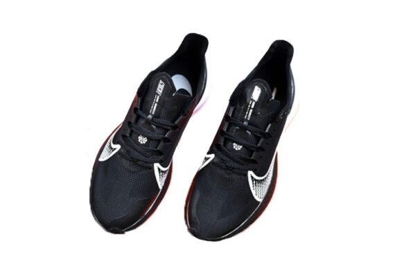 ⁦נעלי נייק-Nike Air Zoom Pegasus 37X-Black Russian-White⁩ – תמונה ⁦5⁩