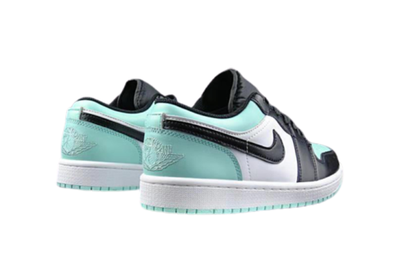 ⁦נעלי נייק-NIKE AIR JORDAN 1 LOW WHITE-BLACK-LIGHT BLUE⁩ – תמונה ⁦6⁩