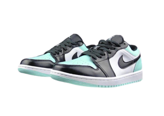 ⁦נעלי נייק-NIKE AIR JORDAN 1 LOW WHITE-BLACK-LIGHT BLUE⁩ – תמונה ⁦2⁩