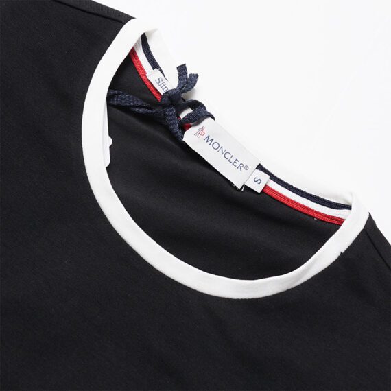 ⁦מונקלר-MONCLER SHORT T-SHIRT MEN SIDE LOGO BLACK⁩ – תמונה ⁦2⁩