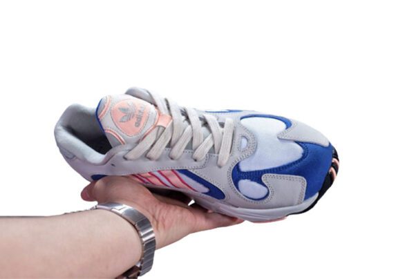 ⁦נעלי אדידס-ADIDAS YUNG-1 –  Light Pink & Blue⁩ – תמונה ⁦4⁩