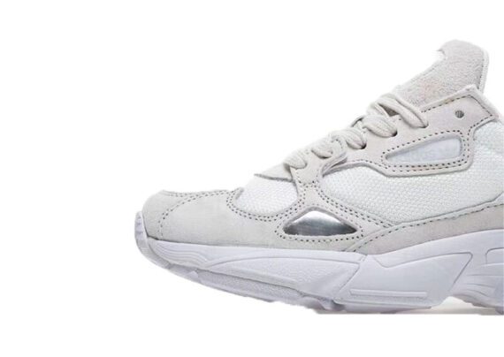 ⁦נעלי אדידס-ADIDAS YUNG-1 –  White - Light Gray⁩ – תמונה ⁦5⁩