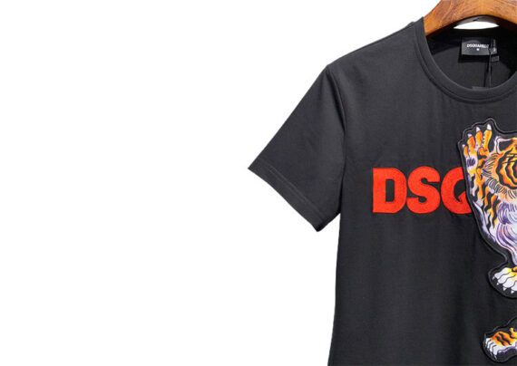 ⁦DSQUARED2 TSHIRT MEN SHORT - Black and Tiger Logo⁩ – תמונה ⁦3⁩