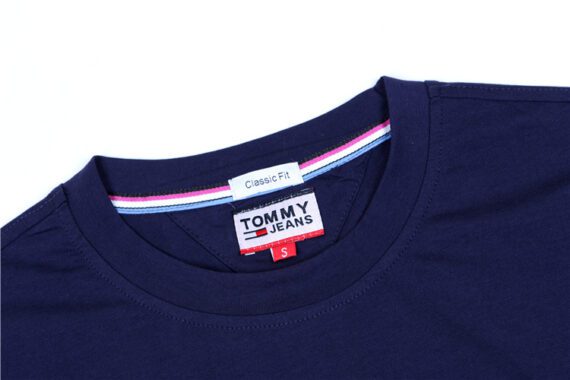 ⁦טומי הילפיגר-TOMMY TSHIRT MEN'S - NAVY BLUE⁩ – תמונה ⁦3⁩