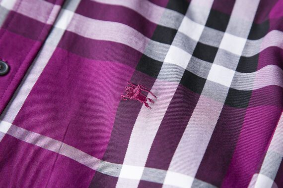 ⁦מעיל ברברי-BURBERRY BUTTON MEN - Medium Red Violet Mix⁩ – תמונה ⁦6⁩