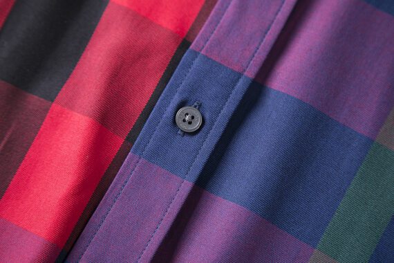 ⁦מעיל ברברי-BURBERRY BUTTON MEN - Red & Blue⁩ – תמונה ⁦9⁩