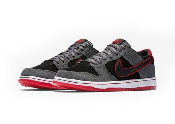 ⁦נעליי נייק-NIKE SB DUNK LOW PRO QS - Black & Vulcan⁩ – תמונה ⁦4⁩