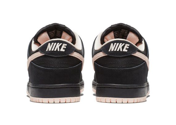 ⁦נעליי נייק-NIKE SB DUNK LOW PRO QS - Black & Wafer Logo⁩ – תמונה ⁦3⁩