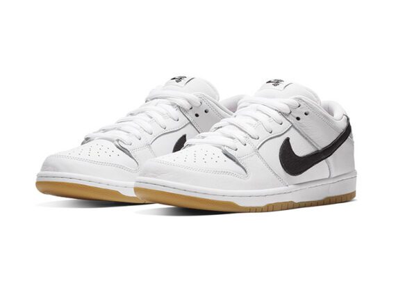 נעליי נייק-NIKE SB DUNK LOW PRO QS - Black & White