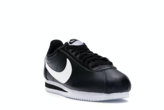 ⁦נעלי נייק-Nike Classic Cortez - Black White Logo⁩ – תמונה ⁦2⁩