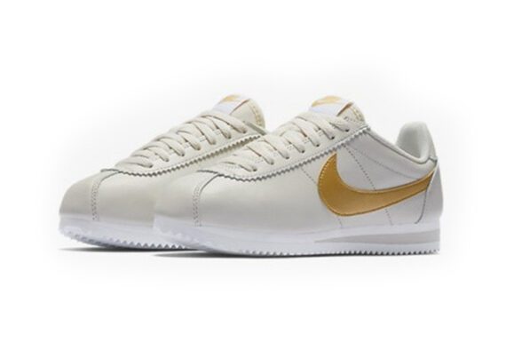 ⁦נעלי נייק-Nike Classic Cortez -Light_Bone_Gold_Womens_Shoes⁩ – תמונה ⁦3⁩