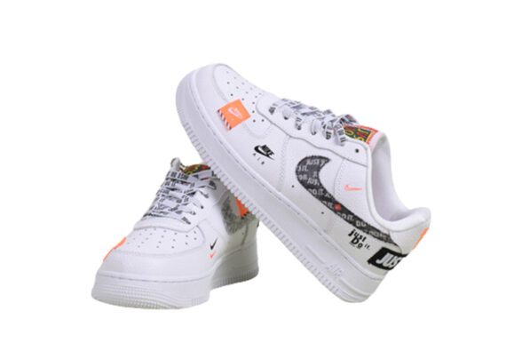 ⁦נעלי נייק -Nike Air Force 1 LOW TITAN WHITE-SALMON⁩ – תמונה ⁦5⁩