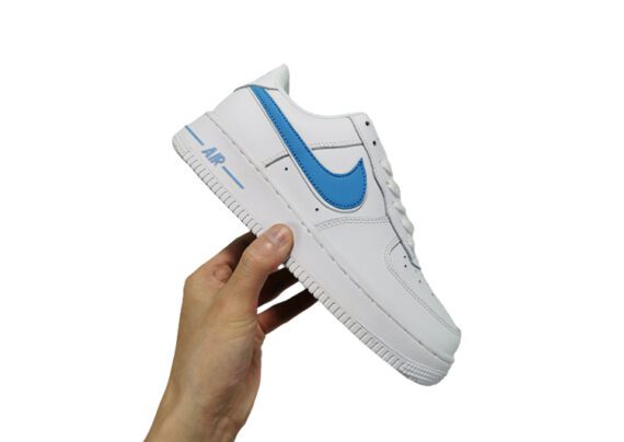 ⁦נעלי נייק -Nike Air Force 1 Low Lochmara⁩ – תמונה ⁦4⁩