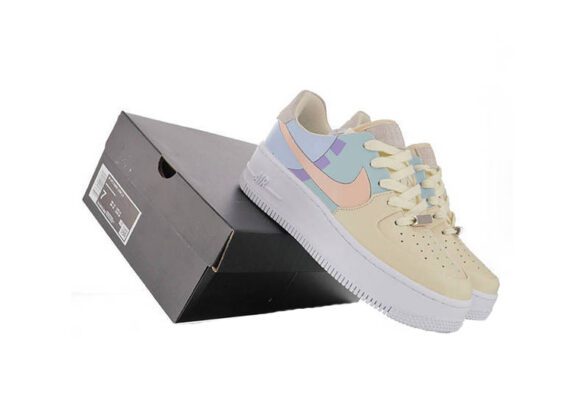 ⁦נעלי נייק -Nike Air Force 1 Low Quicksand-Manatee⁩ – תמונה ⁦6⁩