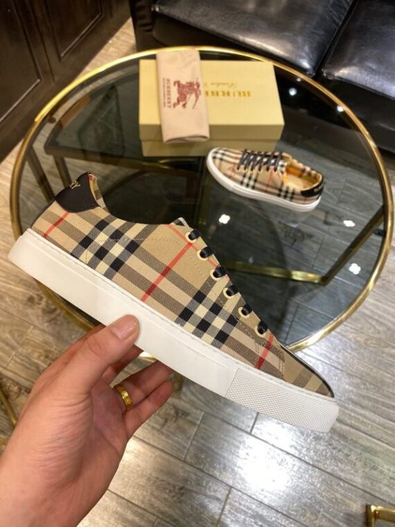 ⁦ברברי - BURBERRY SHOES - White Putty & Black⁩ – תמונה ⁦8⁩