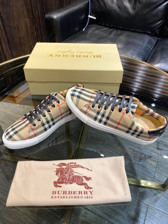 ⁦ברברי - BURBERRY SHOES - White Putty & Black⁩ – תמונה ⁦9⁩