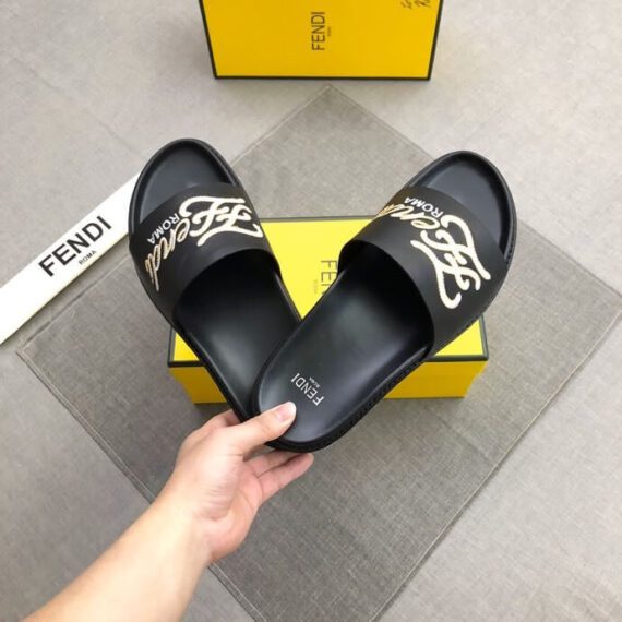 ⁦פנדי - FENDI SLIPPERS - Black & White⁩ – תמונה ⁦7⁩