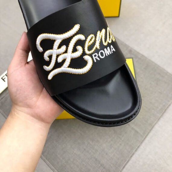 ⁦פנדי - FENDI SLIPPERS - Black & White⁩ – תמונה ⁦9⁩