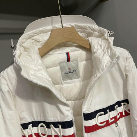 ⁦MONCLER COATS CATEGORY MEN & WOMEN - white⁩ – תמונה ⁦3⁩