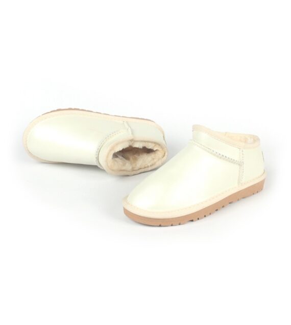 ⁦מגפי האגג דגם מיני נמוך-UGG MINI LOW SLIPPERS⁩ – תמונה ⁦2⁩