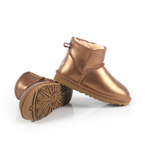 ⁦מגפי האגג דגם מיני מטאלי – UGG 5854 MINI METALIC⁩ – תמונה ⁦17⁩