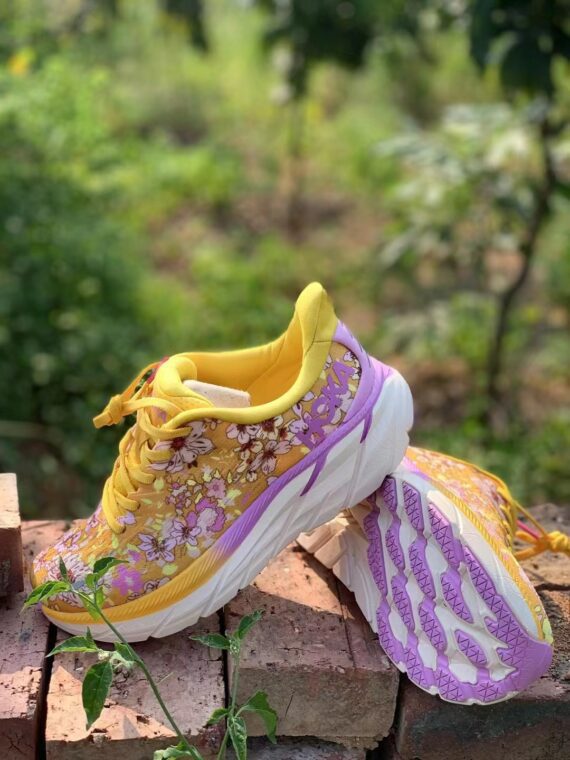 ⁦נעלי הוקה-HOKA ONE ONE Clifton 8 Yellow⁩ – תמונה ⁦9⁩