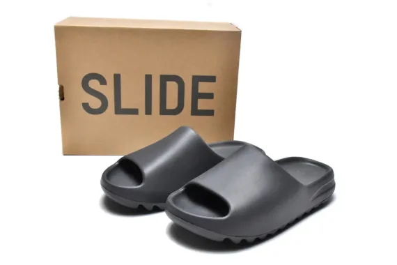 ⁦אדידס כפכפי ייזי Adidas Yeezy Slide Onyx⁩ – תמונה ⁦4⁩