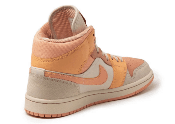 ⁦נעלי נייק-Nike Air Jordan 1 Mid Apricot ange⁩ – תמונה ⁦2⁩