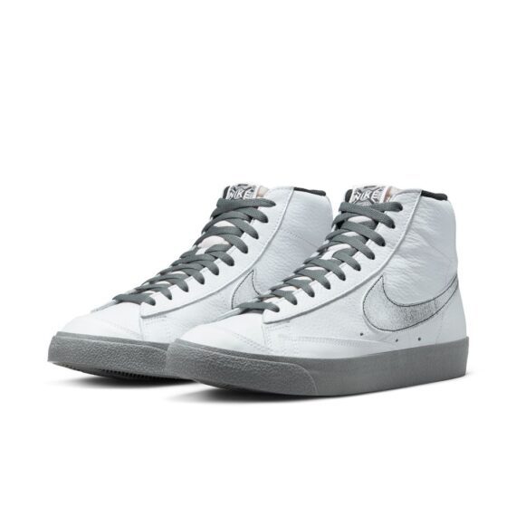 ⁦נייק בלייזר גבוהות- NIKE BLAZER MID '77 WHITE GREY⁩ – תמונה ⁦3⁩