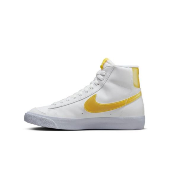 ⁦נייק בלייזר גבוהות- NIKE BLAZER MID '77 WHITE YELLOW⁩ – תמונה ⁦5⁩