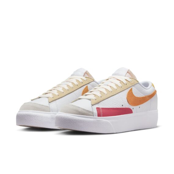 ⁦נייק בלייזר-NIKE BLAZER LOW '77 VINTAGE WHITE ORANGE⁩ – תמונה ⁦3⁩