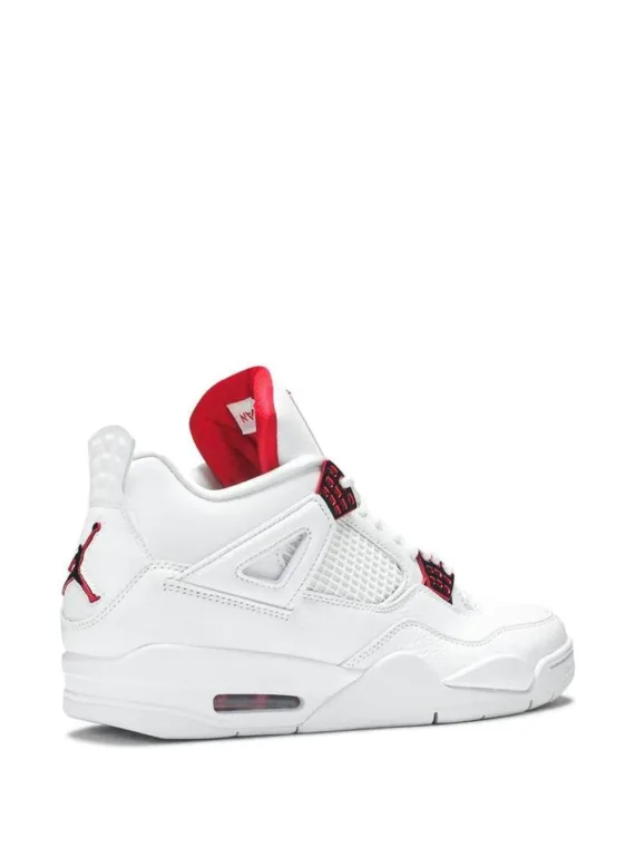 ⁦NIKE Air Jordan 4 Retro “Metallic Pack – University Red” sneakers⁩ – תמונה ⁦2⁩