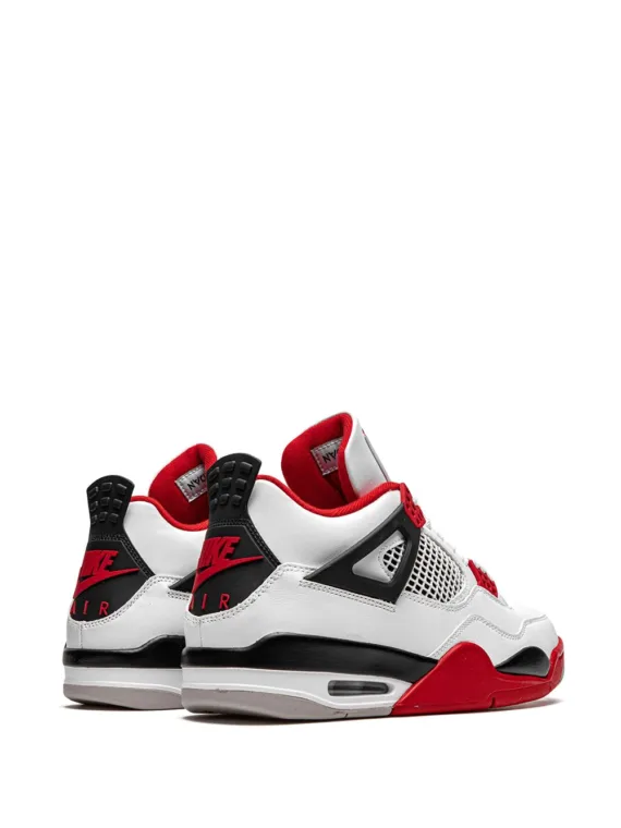 ⁦NIKE Air Jordan 4 Retro "Fire Red 2020" sneakers⁩ – תמונה ⁦3⁩