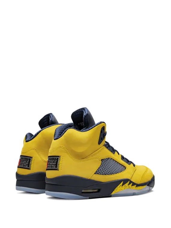 ⁦NIKE Air Jordan 5 Retro SE “Michigan” sneakers⁩ – תמונה ⁦3⁩